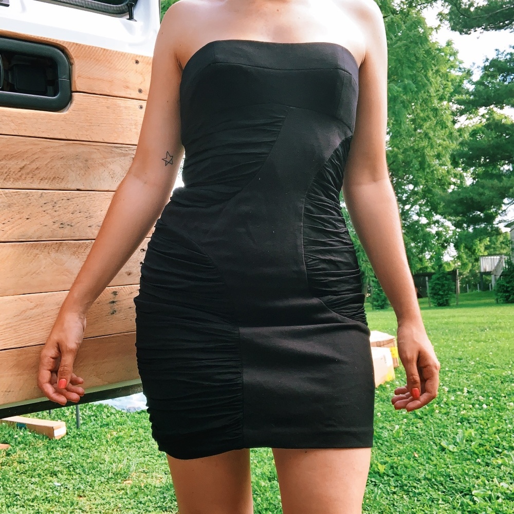 Cynthia Steffe Black SZ 4 Strapless Ruched Dress